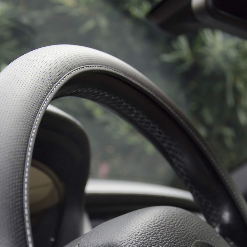 Auto stuurhoes ventilerende comfort Grip zwart met wit stiks