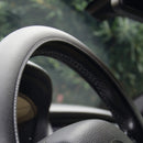 Auto stuurhoes ventilerende comfort Grip zwart met wit stiks